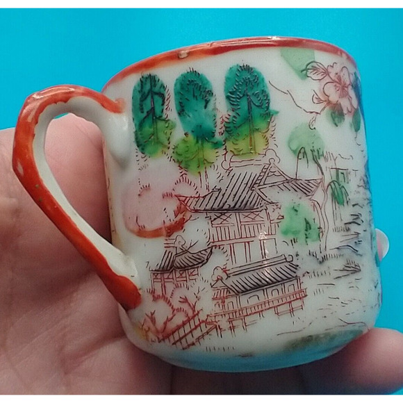 Japanese Kutani Style Porcelain Demitasse Tea Mug – Hand Painted Garden Motif - Picture 7 of 13